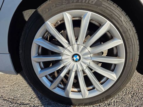 Used 2022 BMW 740i w/ Premium Package image 12