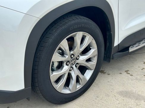 Used 2026 Toyota Grand Highlander FWD image 9