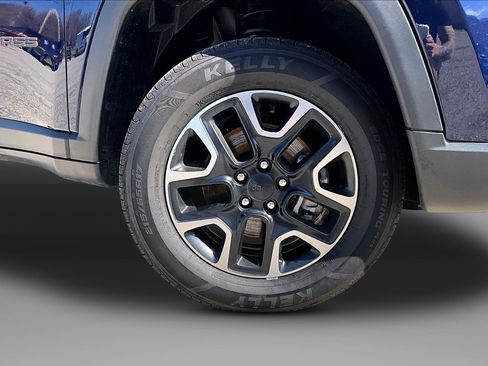 Used 2019 Jeep Compass Trailhawk image 9