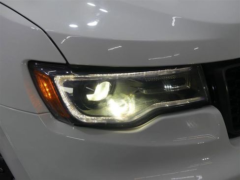 Used 2021 Jeep Grand Cherokee High Altitude AWD/4WD image 15