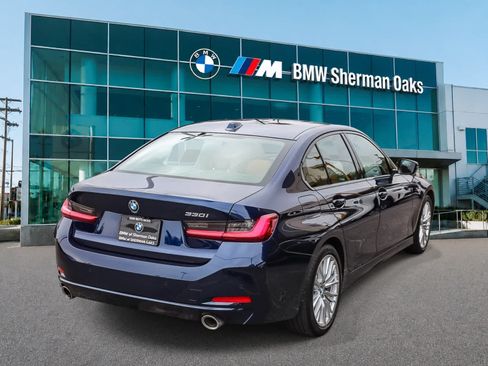 Certified 2023 BMW 330i Sedan w/ Premium Package RWD image 4