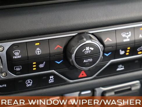 Used 2024 Jeep Wrangler Unlimited Sahara AWD/4WD image 25