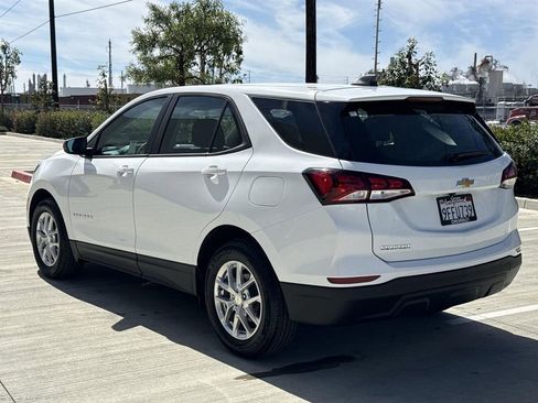 Used 2022 Chevrolet Equinox LS image 5