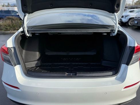 Used 2024 Honda Civic Touring image 11