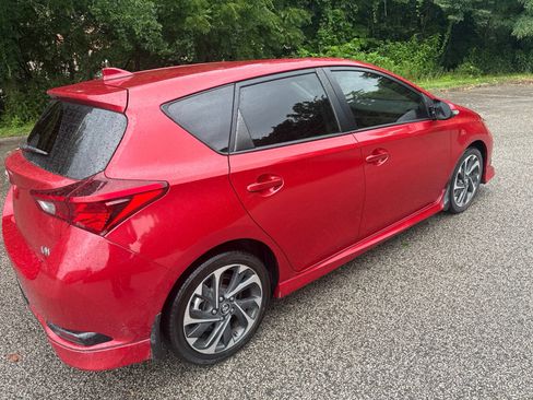 Used 2017 Toyota Corolla iM w/ All-Weather Mat Package FWD image 10