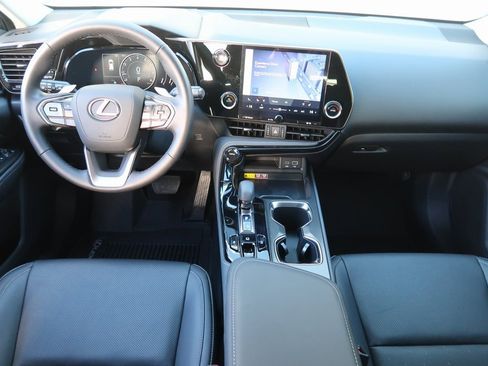 Used 2025 Lexus NX 250 FWD w/ Premium Package image 9