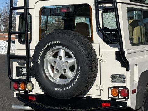 Used 1995 Land Rover Defender 90 image 32