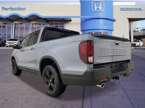 New 2026 Honda Ridgeline Black Edition image 3
