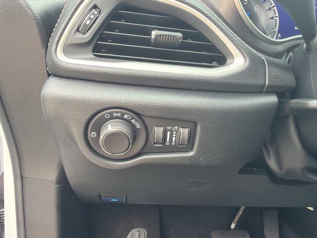 New 2027 Chrysler Pacifica Select FWD image 33