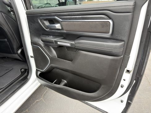 Used 2024 RAM 1500 Laramie AWD/4WD image 13