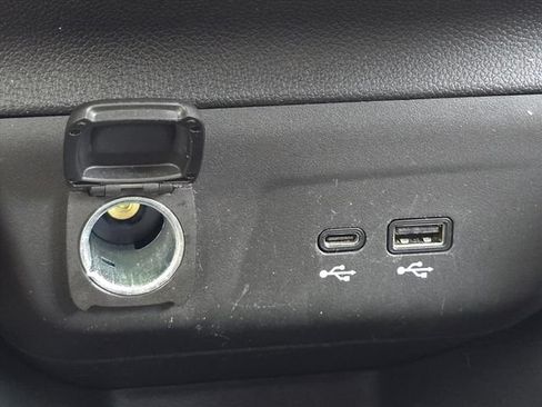 Certified 2025 Chevrolet TrailBlazer LT AWD/4WD image 28