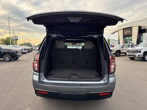 Used 2021 Chevrolet Tahoe Z71 w/ Z71 Signature Package image 31