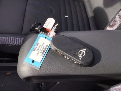 Certified 2025 MINI Cooper S image 34