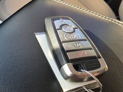 Used 2020 Ford Explorer XLT w/ Equipment Group 202A image 26