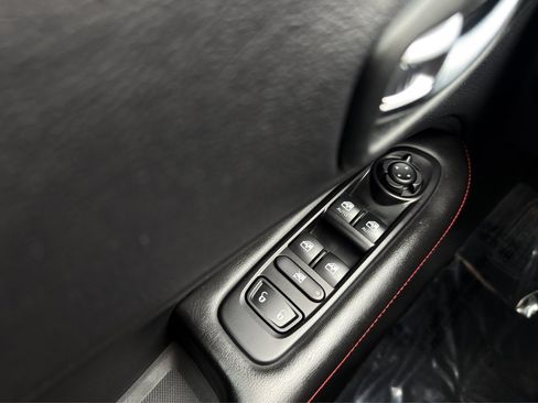 Used 2021 Jeep Compass Trailhawk w/ Sun and Sound Group AWD/4WD image 9