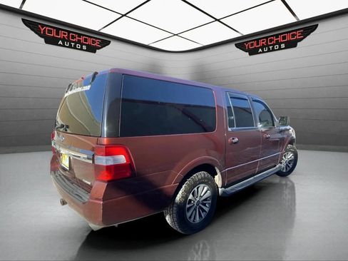 Used 2017 Ford Expedition EL XLT image 5