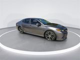Used 2019 Toyota Camry SE image 2
