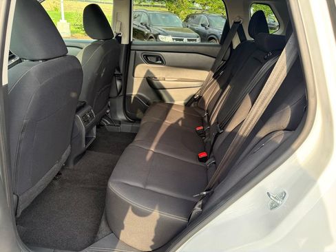 Used 2024 Nissan Rogue S AWD/4WD image 20