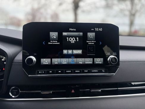 Used 2024 Mitsubishi Outlander 4WD Plug-In Hybrid image 16