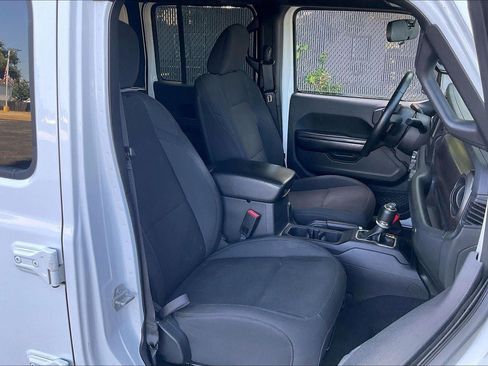Used 2018 Jeep Wrangler Unlimited Sport S AWD/4WD image 7