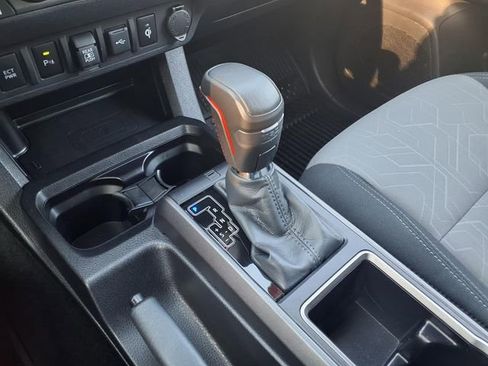 Used 2023 Toyota Tacoma TRD Sport w/ Technology Package image 15