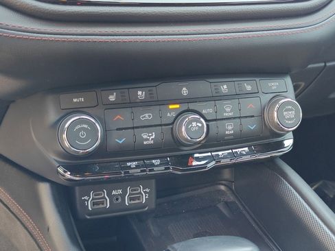 Used 2021 Dodge Durango R/T w/ Blacktop Package image 18