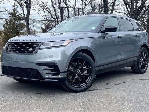 New 2026 Land Rover Range Rover Velar Dynamic SE image 1