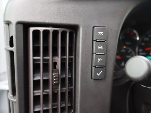 Used 2024 GMC Savana 2500 w/ Driver Convenience Package image 19