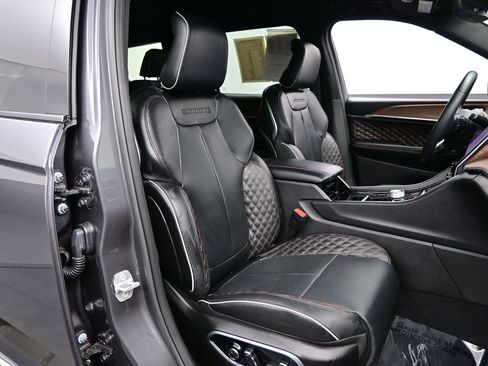 Used 2025 Jeep Grand Cherokee L Summit w/ MOPAR Finishing Package AWD/4WD image 17