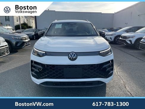 New 2026 Volkswagen Tiguan SE R-Line image 6