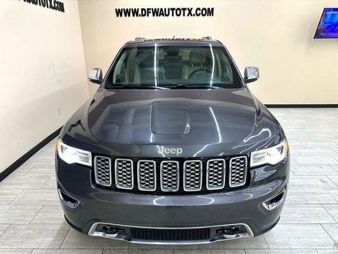 Used 2018 Jeep Grand Cherokee Overland image 4