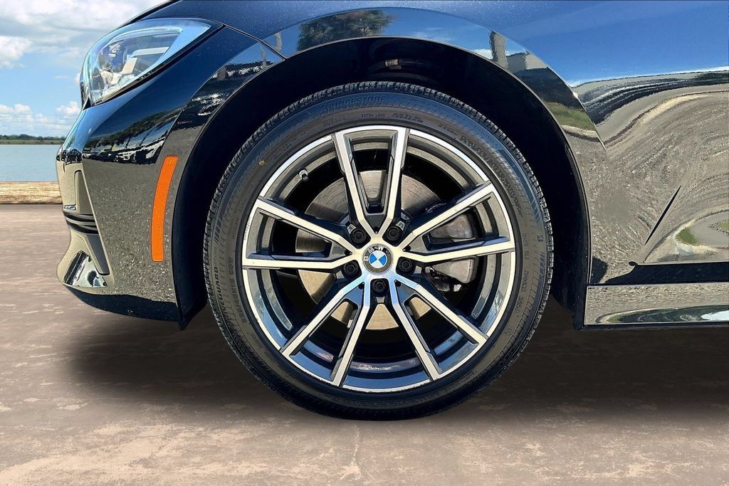 Used 2021 BMW 330i xDrive Sedan w/ Convenience Package AWD/4WD image 34