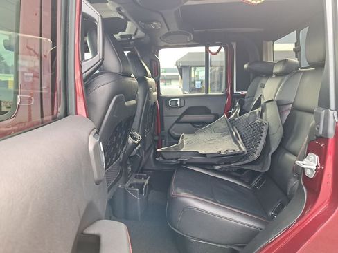 Used 2021 Jeep Gladiator Rubicon image 13