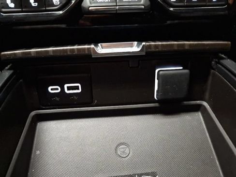 Used 2023 GMC Yukon Denali AWD/4WD image 36