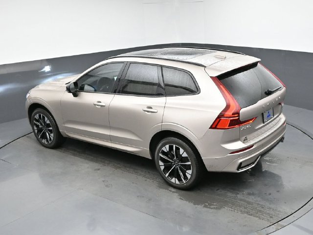 New 2026 Volvo XC60 B5 Plus w/ Protection Package Premier AWD/4WD image 46