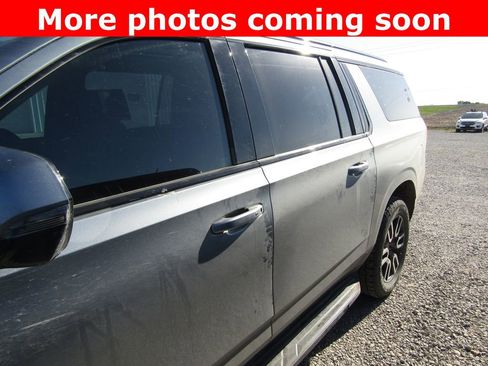 Used 2024 GMC Yukon XL AT4 w/ Technology Package image 2
