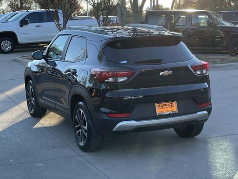 Used 2025 Chevrolet TrailBlazer LT image 4