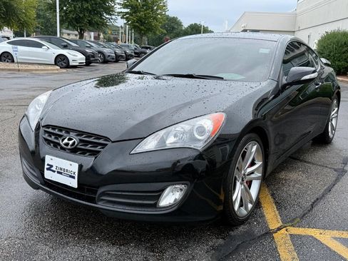 Used 2011 Hyundai Genesis 3.8 RWD image 8