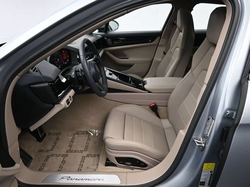 Certified 2026 Porsche Panamera w/ Premium Package RWD image 11