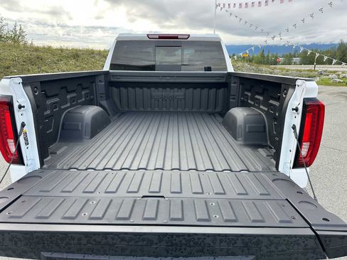 New 2026 GMC Sierra 1500 SLT w/ SLT Premium Plus Package image 14