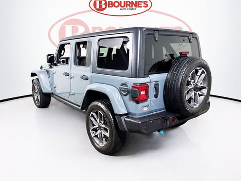 Used 2024 Jeep Wrangler Unlimited w/ Convenience Group image 7