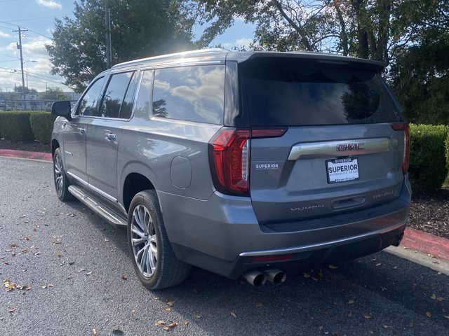 Used 2022 GMC Yukon XL Denali AWD/4WD image 9