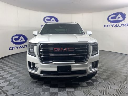 Used 2023 GMC Yukon XL SLT AWD/4WD image 7