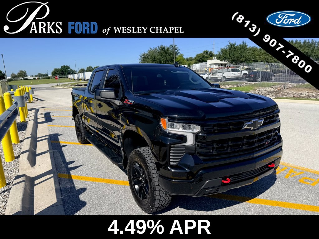 Used 2024 Chevrolet Silverado 1500 LT Trail Boss w/ Convenience Package II AWD/4WD image 1