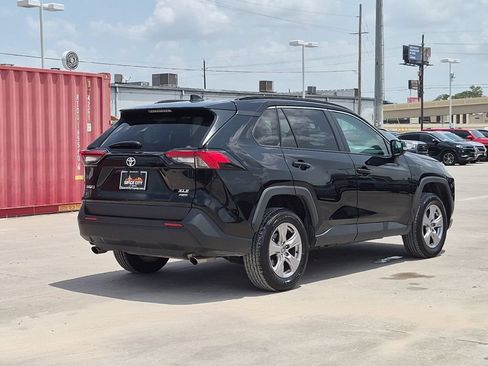 Certified 2025 Toyota RAV4 XLE AWD/4WD image 6
