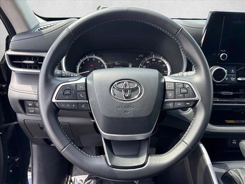 Certified 2026 Toyota Highlander XLE AWD/4WD image 19