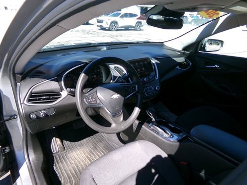 Used 2023 Chevrolet Malibu LS FWD image 11