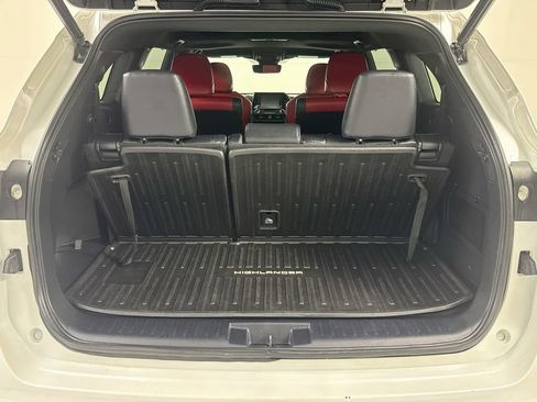 Used 2021 Toyota Highlander XSE AWD/4WD image 27