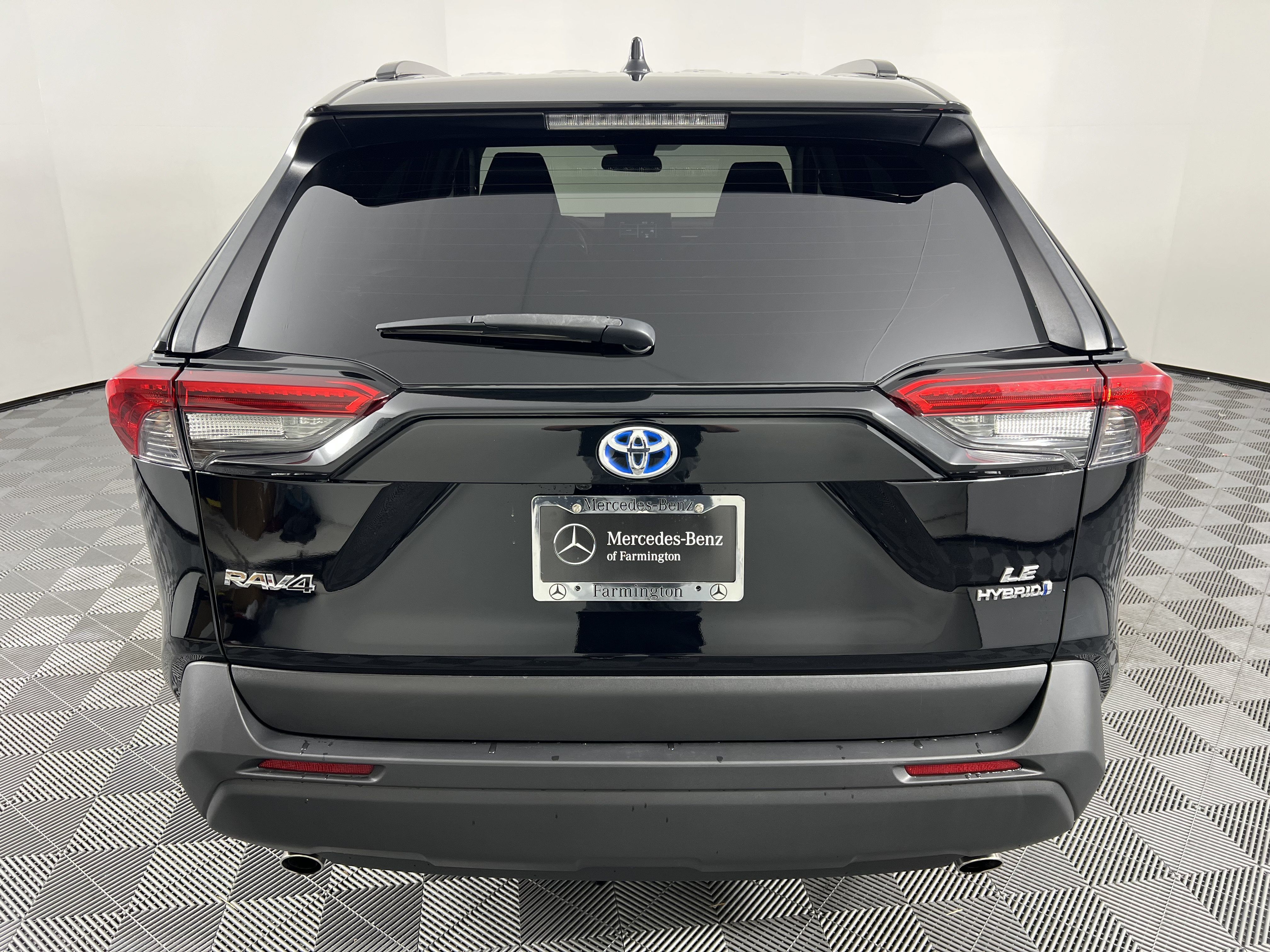 Used 2021 Toyota RAV4 LE AWD/4WD image 11