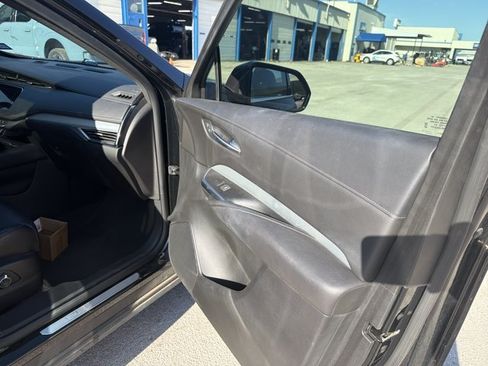 Used 2019 Cadillac XT4 Premium Luxury FWD image 25